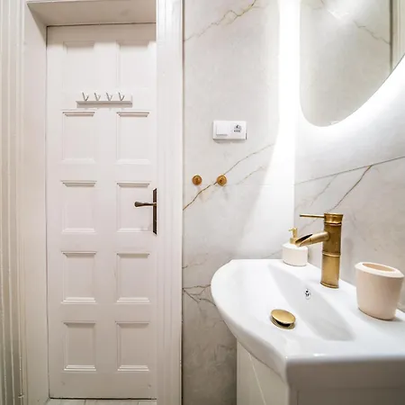 Apartment Riverfront Budapest