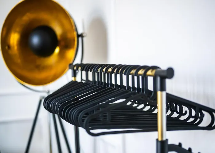 Riverfront アパート